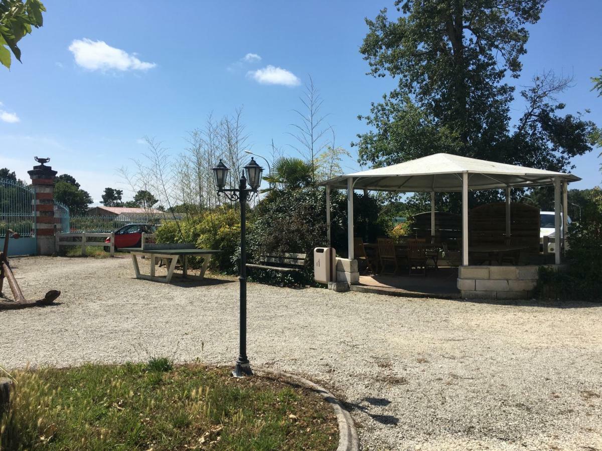La Ferme Antoinette Hotel Les Mathes Exterior photo